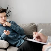 Beden Odaklı Travma Terapisi nedir? Antalya Yankı Psikolojik Danışmanlık Merkezi’nde uygulanan travma terapisi yaklaşımı.